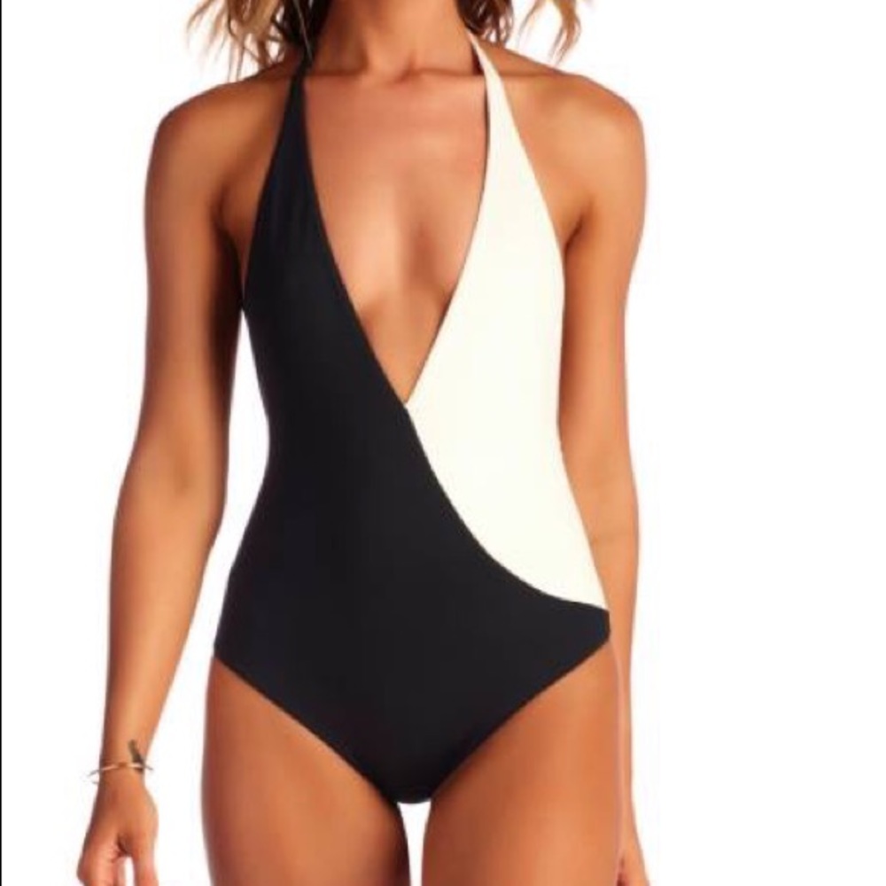 One piece swim suite